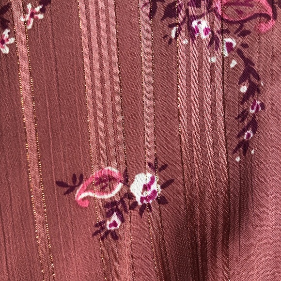 NWT Altar’d State Woman’s Surplice Neckline Floral Dress - Picture 4 of 9